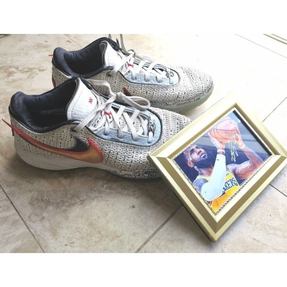 Size 10 Nike LeBron 20 The Debut 2022 Used Shoes + Framed Signed Photo Reprint !